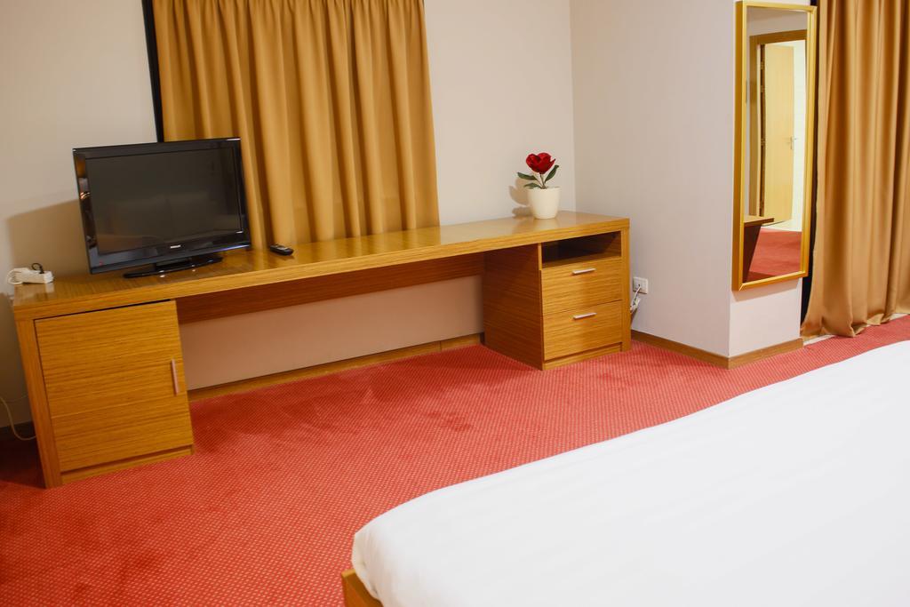 Jaroal Hotell 4*